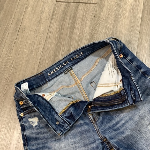 American Eagle Blue Distressed Straight Leg Stretch Denim Shorts  size 28 - Picture 8 of 12